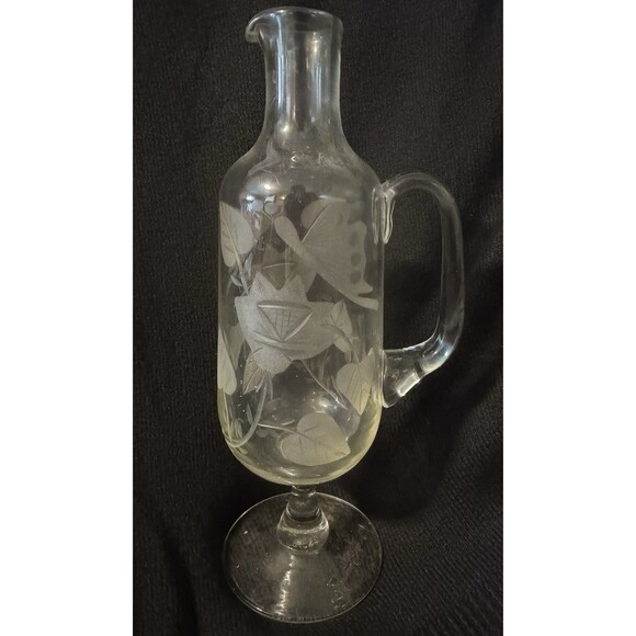 VTG Crystal Cut Etched Floral Butterfly Clear Wine Decanter Handle - no stopper - Picture 1 of 3